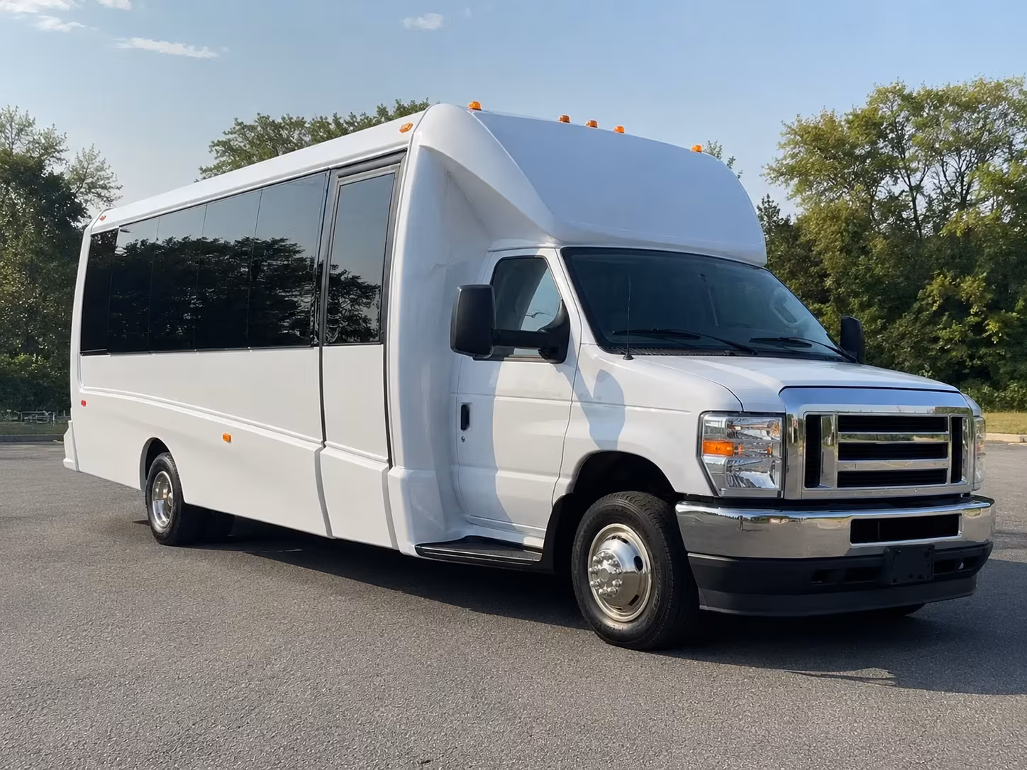 El Cajon Birthday, Sweet 16, & Quinceañera Transportation party bus exterior